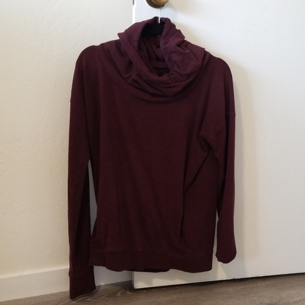 Lululemon cowlneck pullover